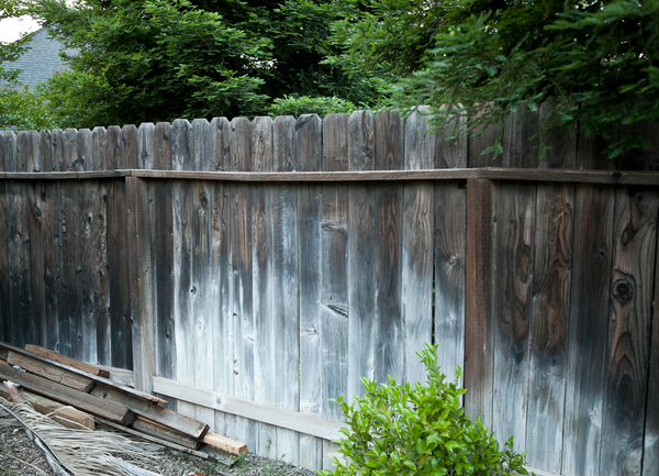 Old Fence New Life How To Upgrade That Ratty Fence Man Made Diy Crafts For Men