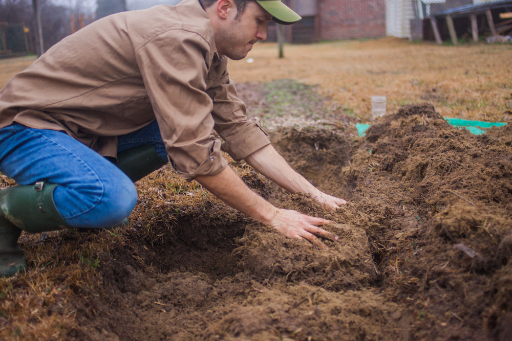 How To Dig A Garden Patch Using Only A Shovel Man Made Diy