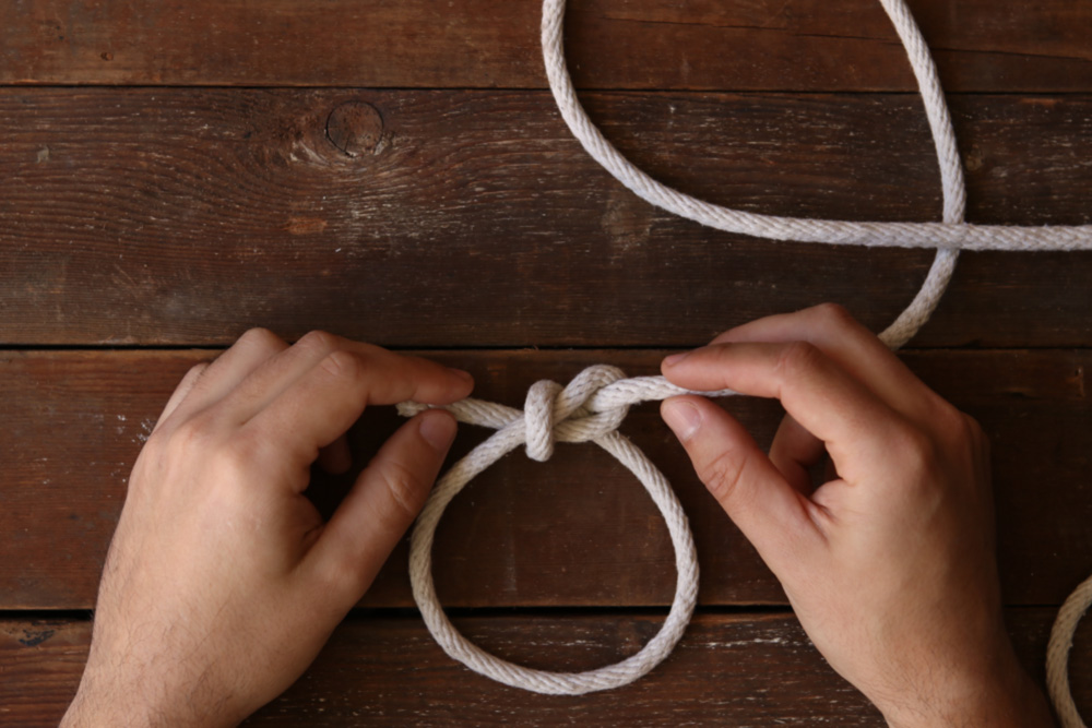 Bowline knot tutorial
